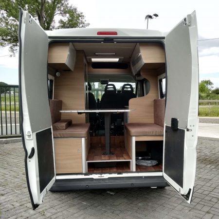 Transformação Fiat Ducato em Especial Dormitório