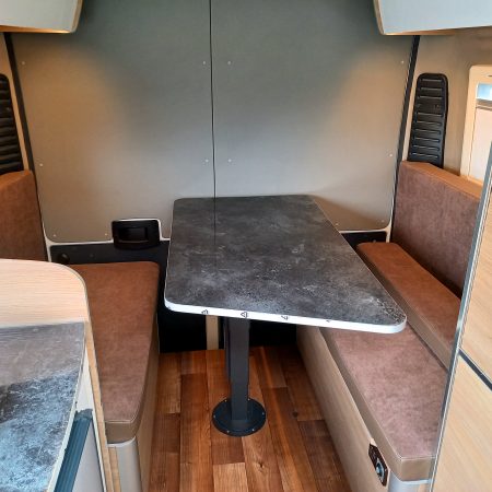 Transformação Fiat Ducato em Especial Dormitório