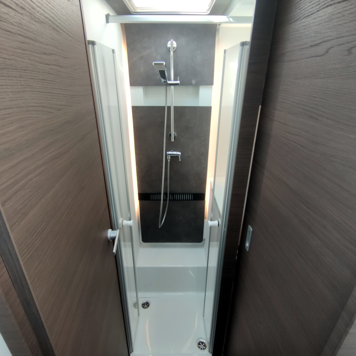 Adria Sonic Supreme 700 DC - Vendida - Image 13