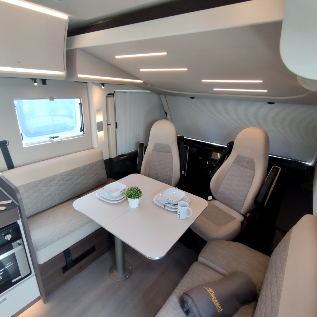 Adria Sonic Supreme 700 DC - Vendida - Image 4