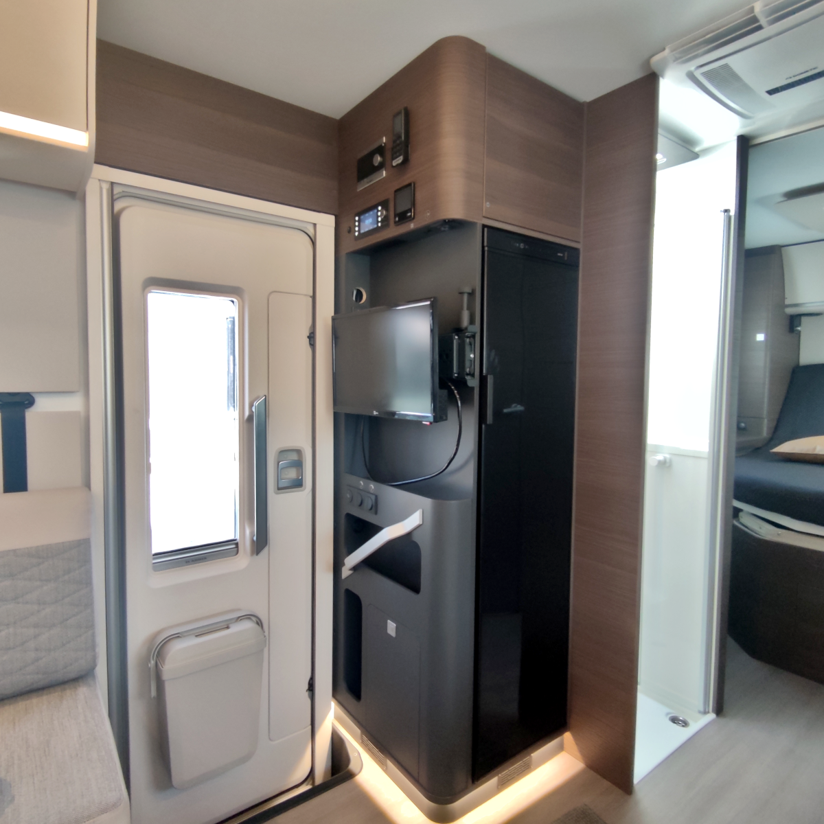 Adria Sonic Supreme 700 DC - Vendida - Image 7