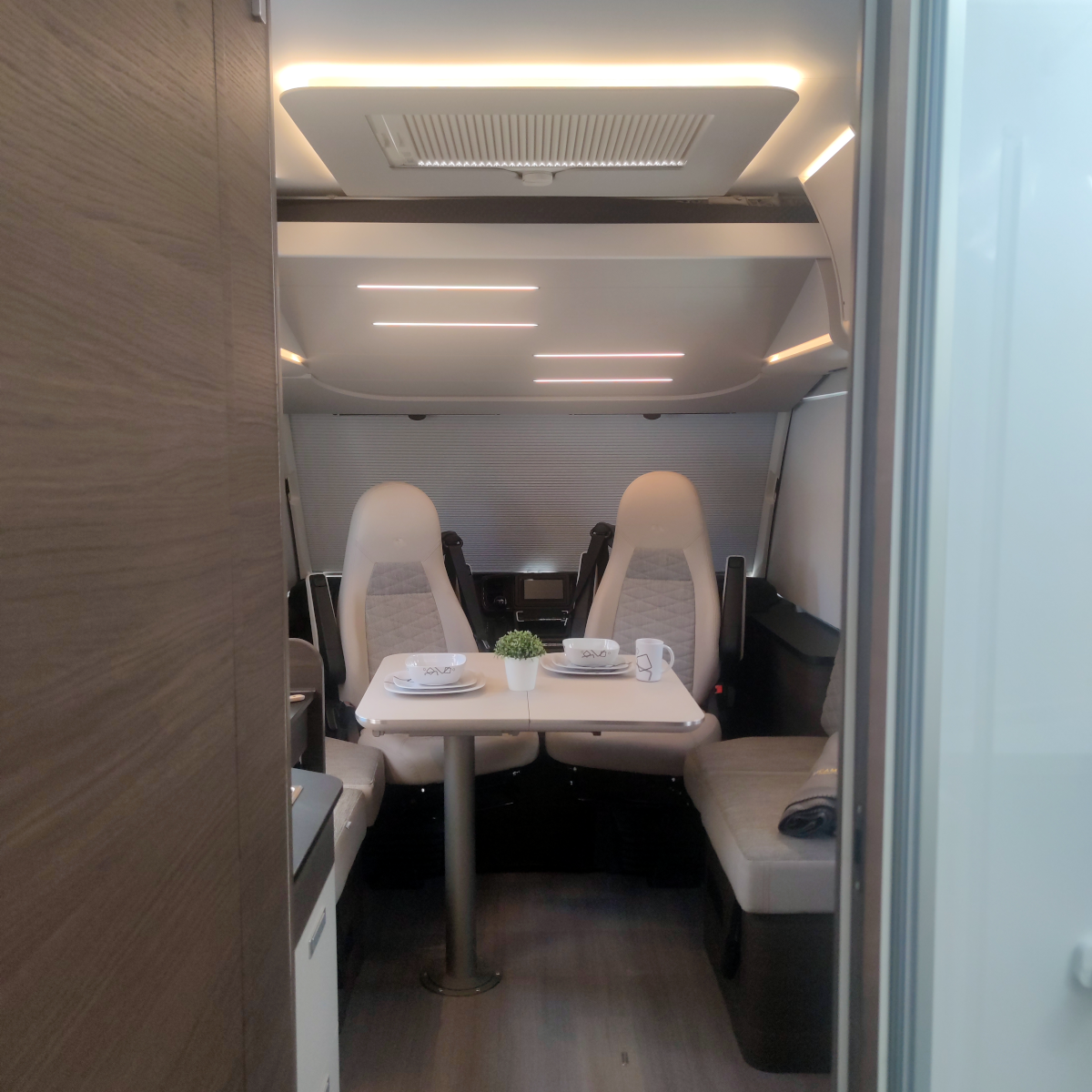 Adria Sonic Supreme 700 DC - Vendida - Image 8