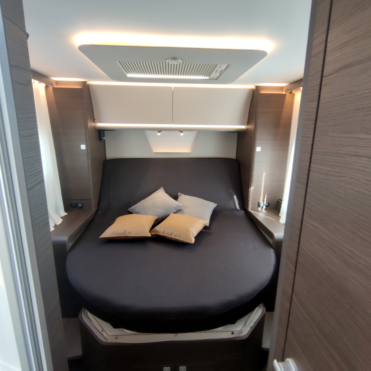 Adria Sonic Supreme 700 DC - Vendida - Image 9