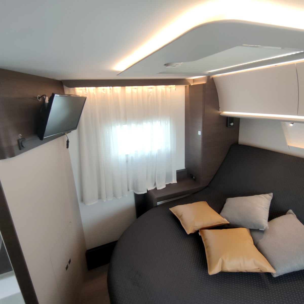 Adria Sonic Supreme 700 DC - Vendida - Image 10